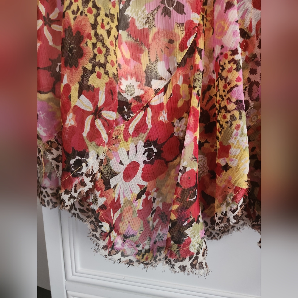Tease Flowy Floral Skirt Size S Petite - Picture 2 of 4